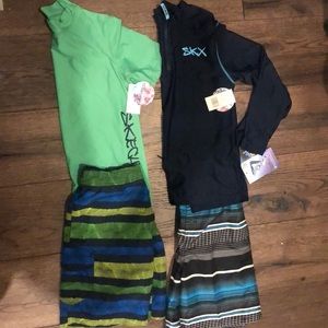 NWT boys 10/12 rash guard and swim trunk 2 sets 🩳